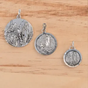 Medalla de la Virgen de Lourdes en plata de ley Varios tamaños