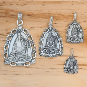 Medalla Virgen de la Cabeza aparición en árbol en plata de ley