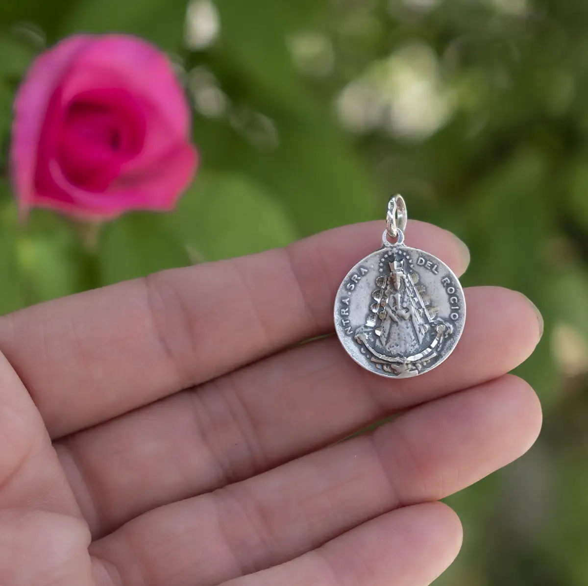 Medalla virgen del rocio redonda