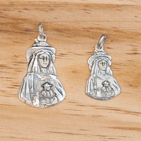 Virgen del Roció Pastora medalla en plata de ley